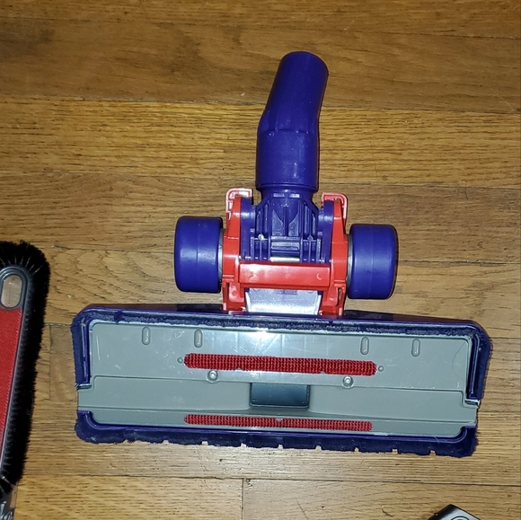 Dyson Vacuum Attachments Set - Hard Floor / Low Reach - Picture 8 of 8
